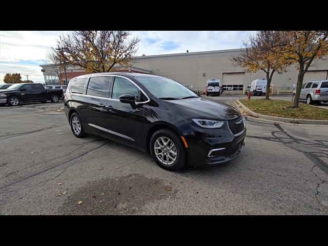 2024 Chrysler Pacifica Touring L 2024 Chrysler Pacifica Touring L