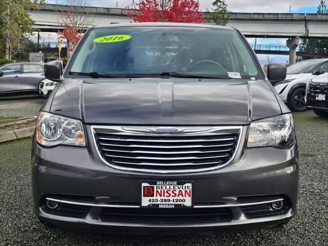 2016 Chrysler Town and Country Touring 2016 Chrysler Town and Country Touring