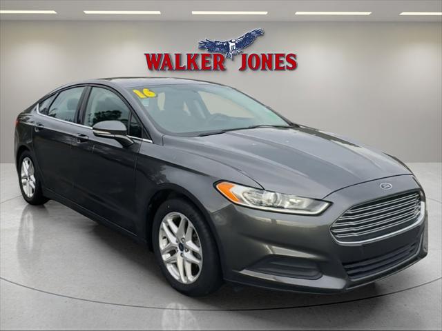 2016 Ford Fusion SE 2016 Ford Fusion SE
