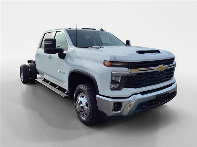 2026 Chevrolet Silverado 3500HD Chassis LT