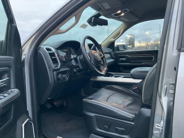 2019 RAM 3500 Laramie Crew Cab 4x4 64 Box