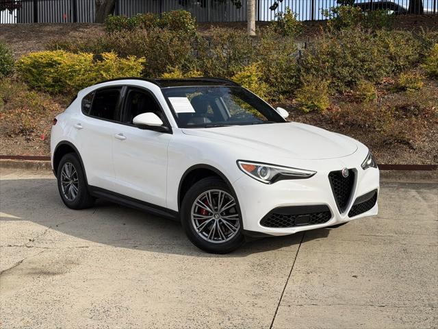 2022 Alfa Romeo Stelvio Sprint AWD 2022 Alfa Romeo Stelvio Sprint AWD