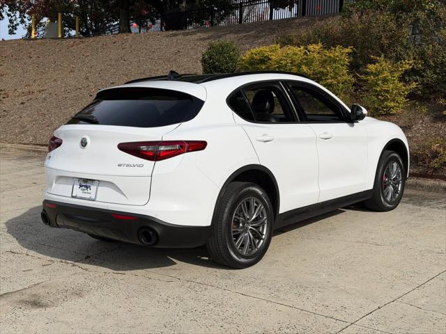 2022 Alfa Romeo Stelvio Sprint AWD 2022 Alfa Romeo Stelvio Sprint AWD