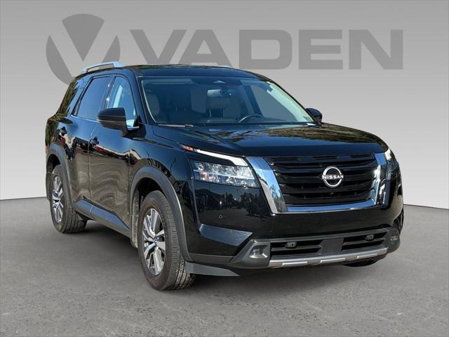 2022 Nissan Pathfinder SL 4WD