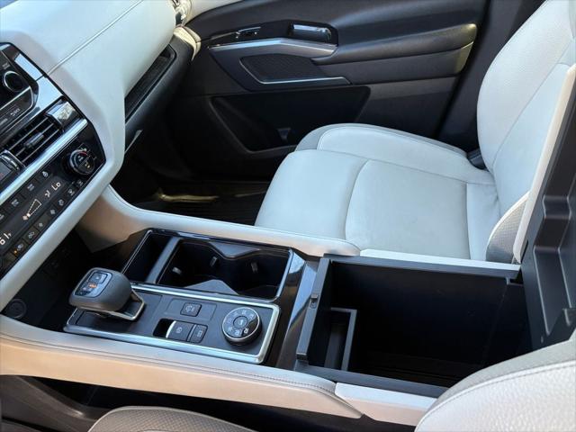 2022 Nissan Pathfinder SL 4WD