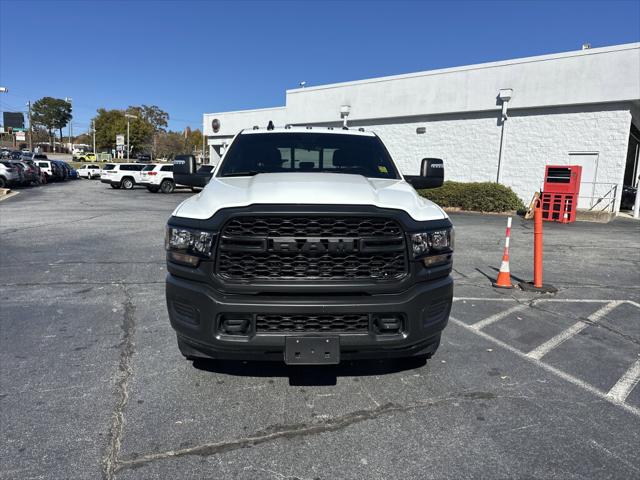 2024 RAM 3500 Tradesman Crew Cab 4x4 8 Box
