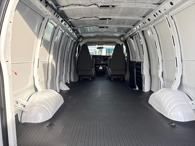 2025 Chevrolet Express Cargo Van RWD 2500 Extended Wheelbase WT