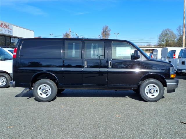 2025 Chevrolet Express Cargo Van RWD 2500 Regular Wheelbase WT