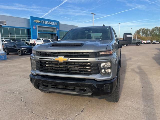 2024 Chevrolet Silverado 2500HD 4WD Crew Cab Standard Bed Custom