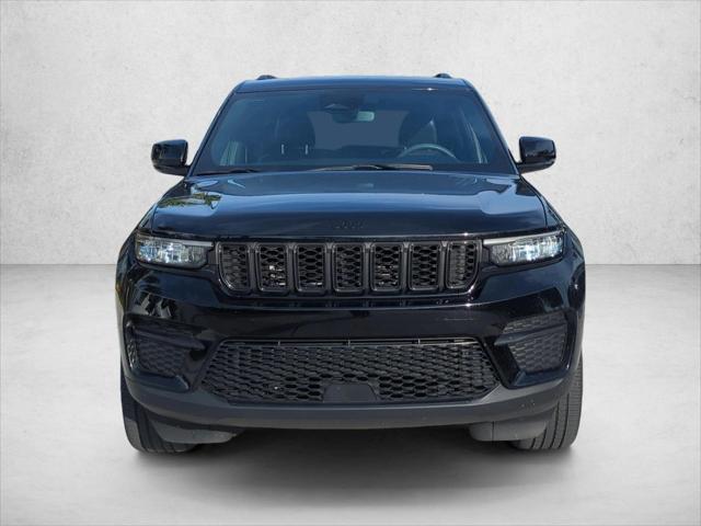 2023 Jeep Grand Cherokee Altitude 4x2