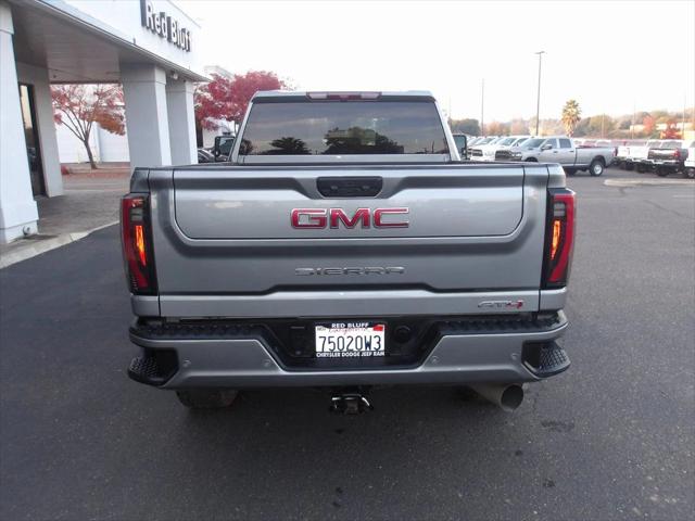 2024 GMC Sierra 2500HD 4WD Crew Cab Standard Bed AT4