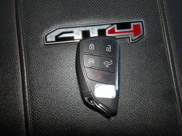 2024 GMC Sierra 2500HD 4WD Crew Cab Standard Bed AT4