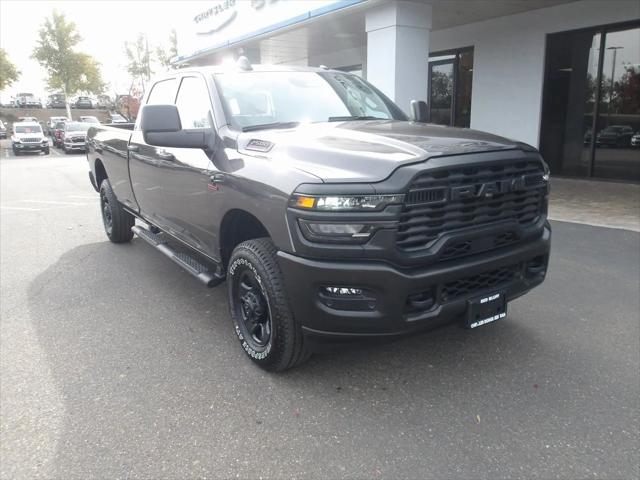 2025 RAM 2500 Tradesman Crew Cab 4x4 8 Box