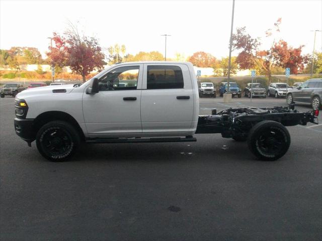 2025 Ram 2500 Tradesman Crew Cab 4x4 8' Box