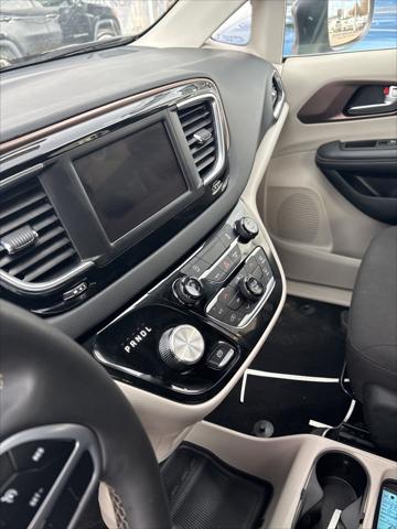 2023 Chrysler Voyager LX 2023 Chrysler Voyager LX