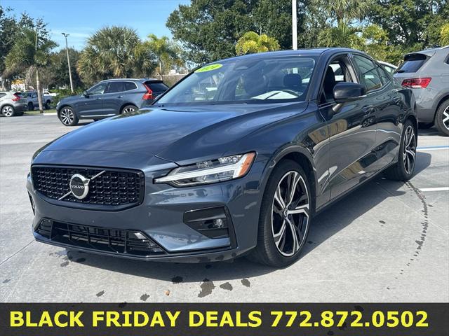 2024 Volvo S60 B5 Core Dark Theme 2024 Volvo S60 B5 Core Dark Theme