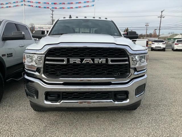 2022 RAM 2500 Tradesman Crew Cab 4x4 64 Box 2022 RAM 2500 Tradesman Crew Cab 4x4 64 Box