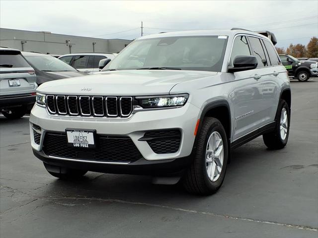 2025 Jeep Grand Cherokee GRAND CHEROKEE LAREDO X 4X4 2025 Jeep Grand Cherokee GRAND CHEROKEE LAREDO X 4X4