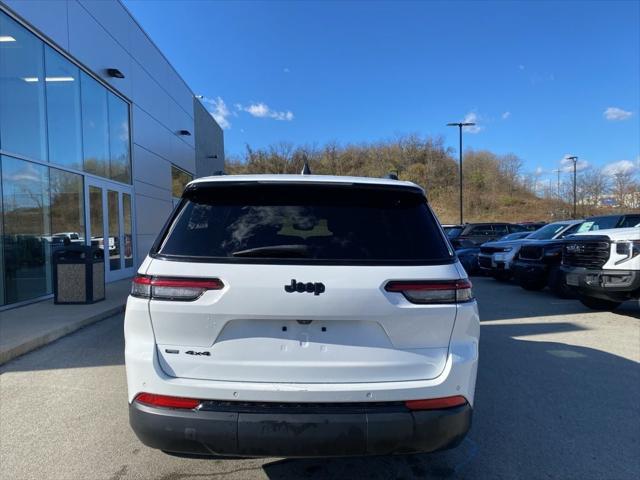 2023 Jeep Grand Cherokee L Altitude 4x4 2023 Jeep Grand Cherokee L Altitude 4x4