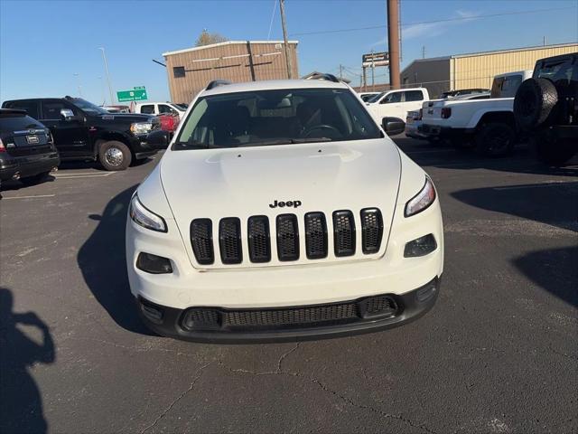2017 Jeep Cherokee Altitude FWD 2017 Jeep Cherokee Altitude FWD