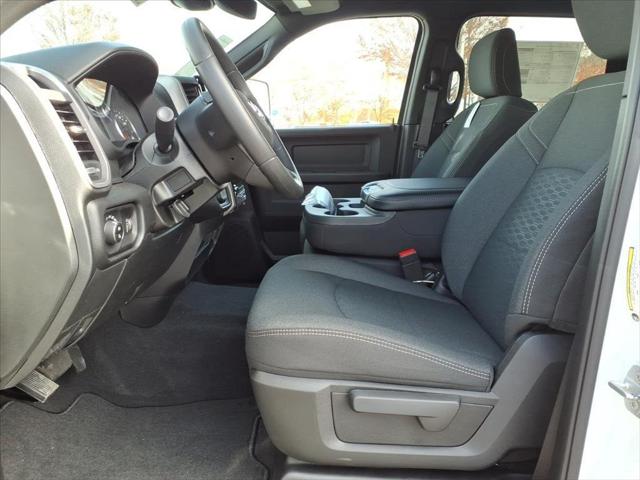 2026 RAM Ram 3500 RAM 3500 TRADESMAN CREW CAB 4X4 8 BOX