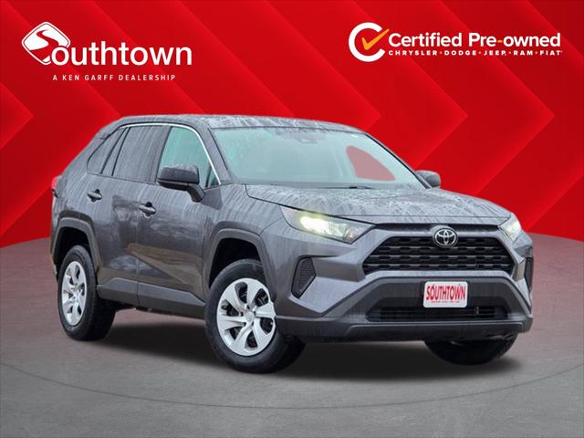 2022 Toyota RAV4 LE 2022 Toyota RAV4 LE