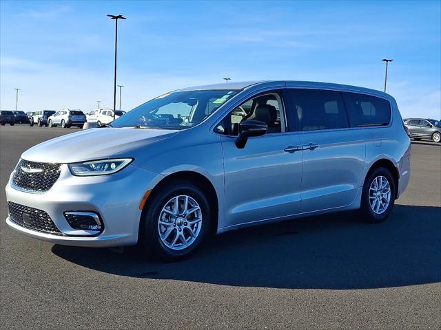 2024 Chrysler Pacifica Touring L 2024 Chrysler Pacifica Touring L