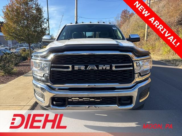 2020 RAM 2500 Tradesman Crew Cab 4X4 8 Box 2020 RAM 2500 Tradesman Crew Cab 4X4 8 Box