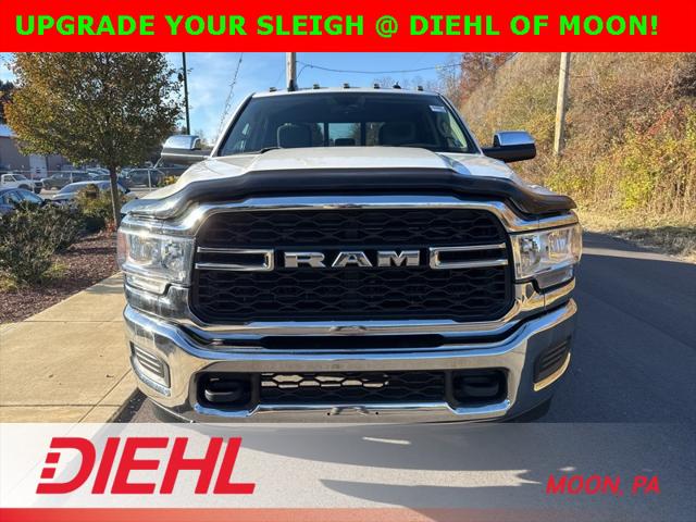 2020 RAM 2500 Tradesman Crew Cab 4X4 8 Box