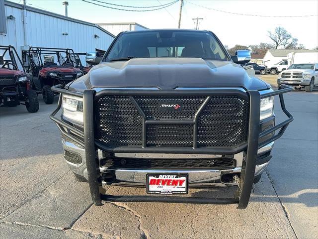 2019 RAM 1500 Laramie Crew Cab 4x4 57 Box