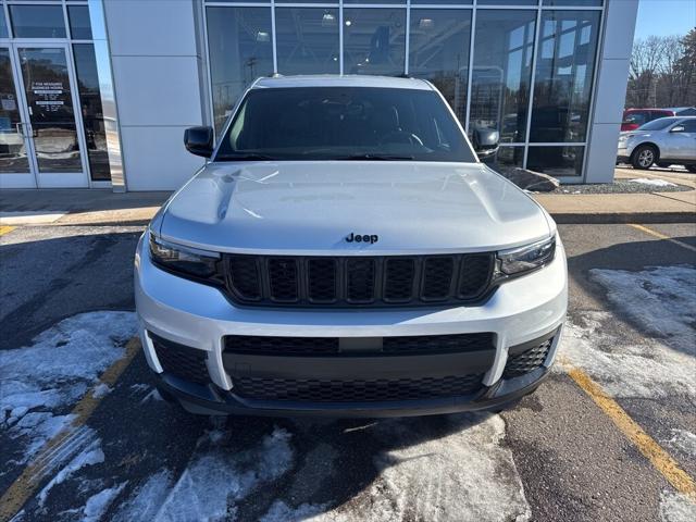 2025 Jeep Grand Cherokee L Altitude 4x4 2025 Jeep Grand Cherokee L Altitude 4x4