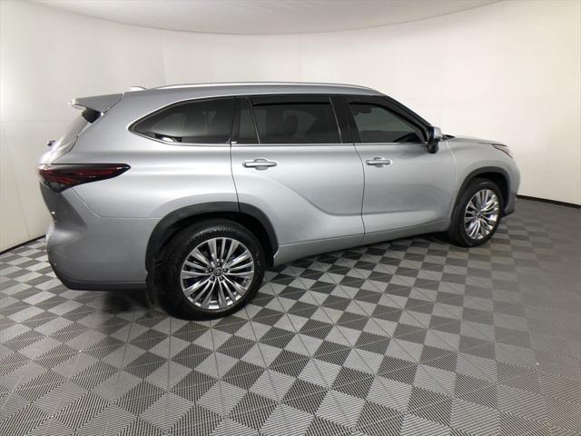 2024 Toyota Highlander Platinum