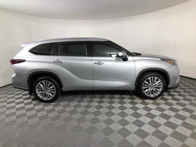 2024 Toyota Highlander Platinum
