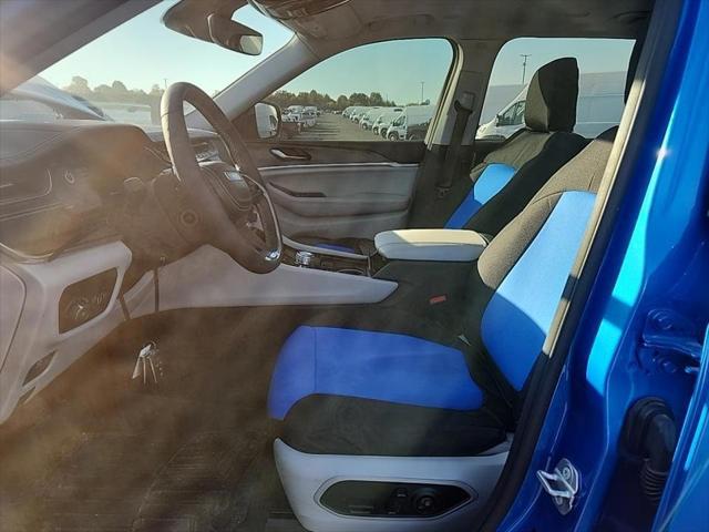 2023 Jeep Grand Cherokee L Overland 4x4 2023 Jeep Grand Cherokee L Overland 4x4