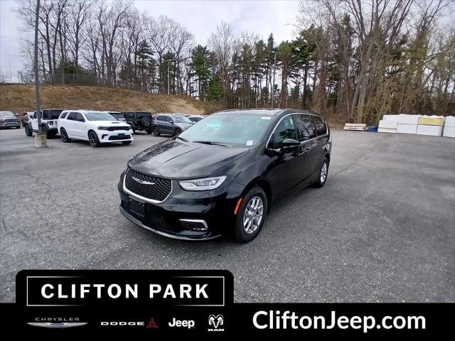 2026 Chrysler Pacifica Select for sale in Clifton Park, NY