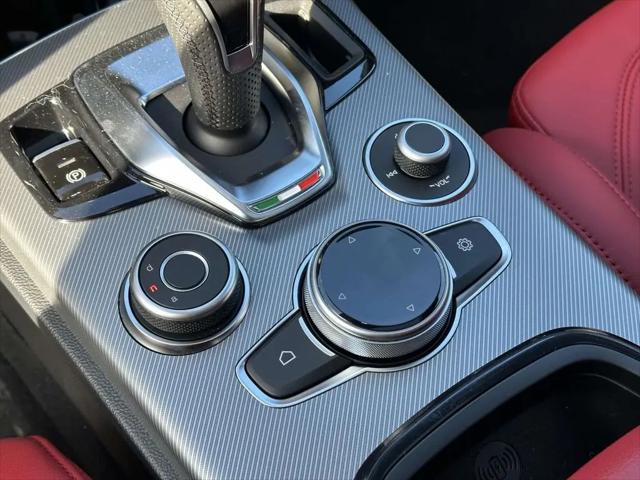 2025 Alfa Romeo Stelvio Sprint AWD