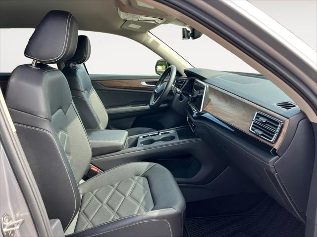 2025 Volkswagen Atlas 2.0T SE