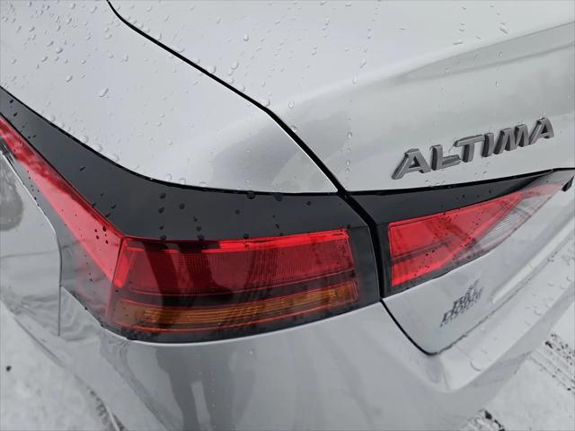 2025 Nissan Altima SL FWD