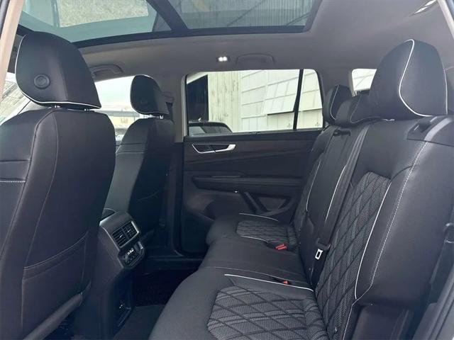 2026 Volkswagen Atlas SEL Premium R-Line