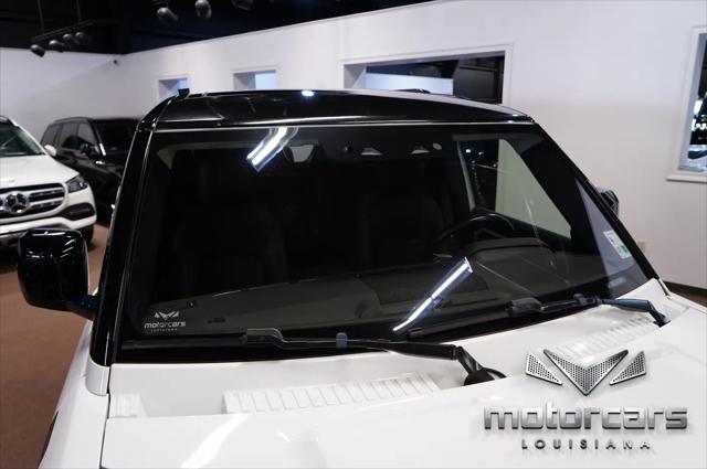 2022 Land Rover Defender 110 SE