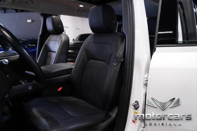 2022 Land Rover Defender 110 SE