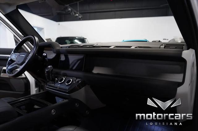 2022 Land Rover Defender 110 SE