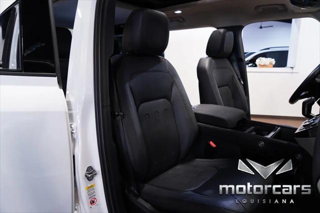 2022 Land Rover Defender 110 SE