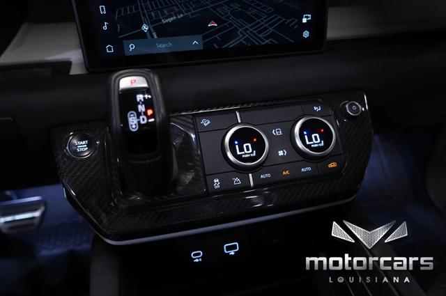 2022 Land Rover Defender 110 SE