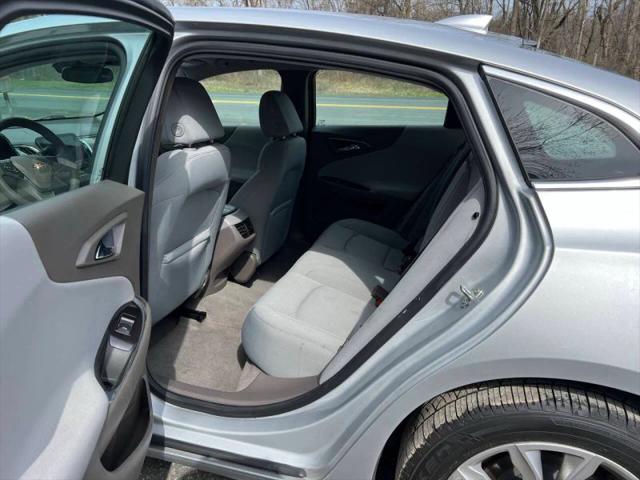 2021 Chevrolet Malibu FWD LT