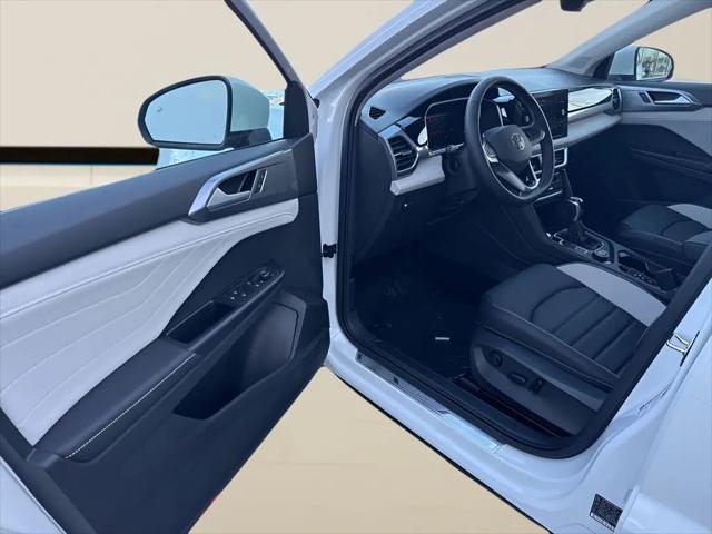 2026 Volkswagen Taos SEL