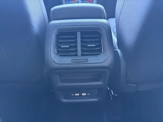 2026 Volkswagen Taos SEL