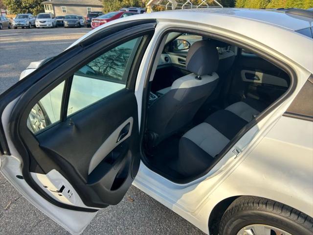 2016 Chevrolet Cruze Limited LS Auto