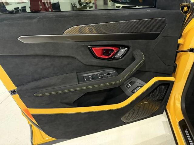 2024 Lamborghini Urus Performante