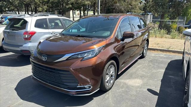 2021 Toyota Sienna XLE for sale in Bend, OR